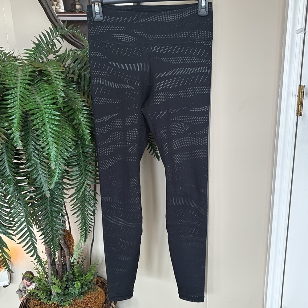 NWOT Nike Dri-Fit Power Black Reflective Running Training Leggings Tight Fit